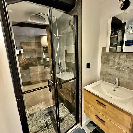 Piscine, Sauna & Balneo Au Coeur De 루앙