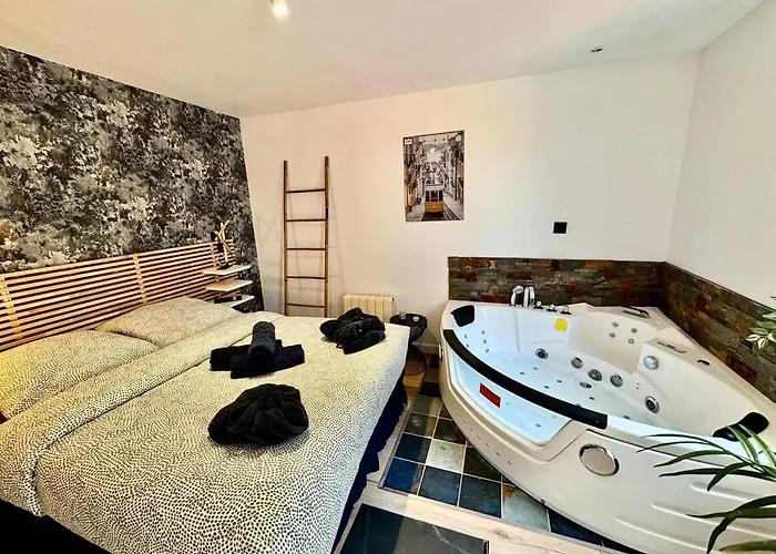 Piscine, Sauna & Balneo Au Coeur De